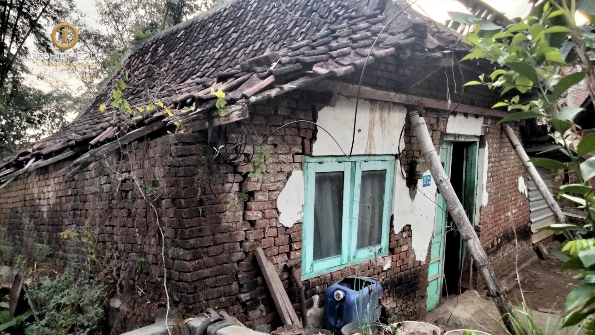 IMG_7578.jpeg (979 KB)