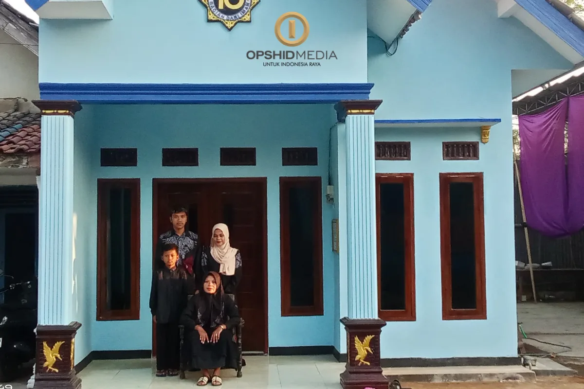 SUWARSI: JANDA DI MALANG HIDUPI KETIGA ANAK