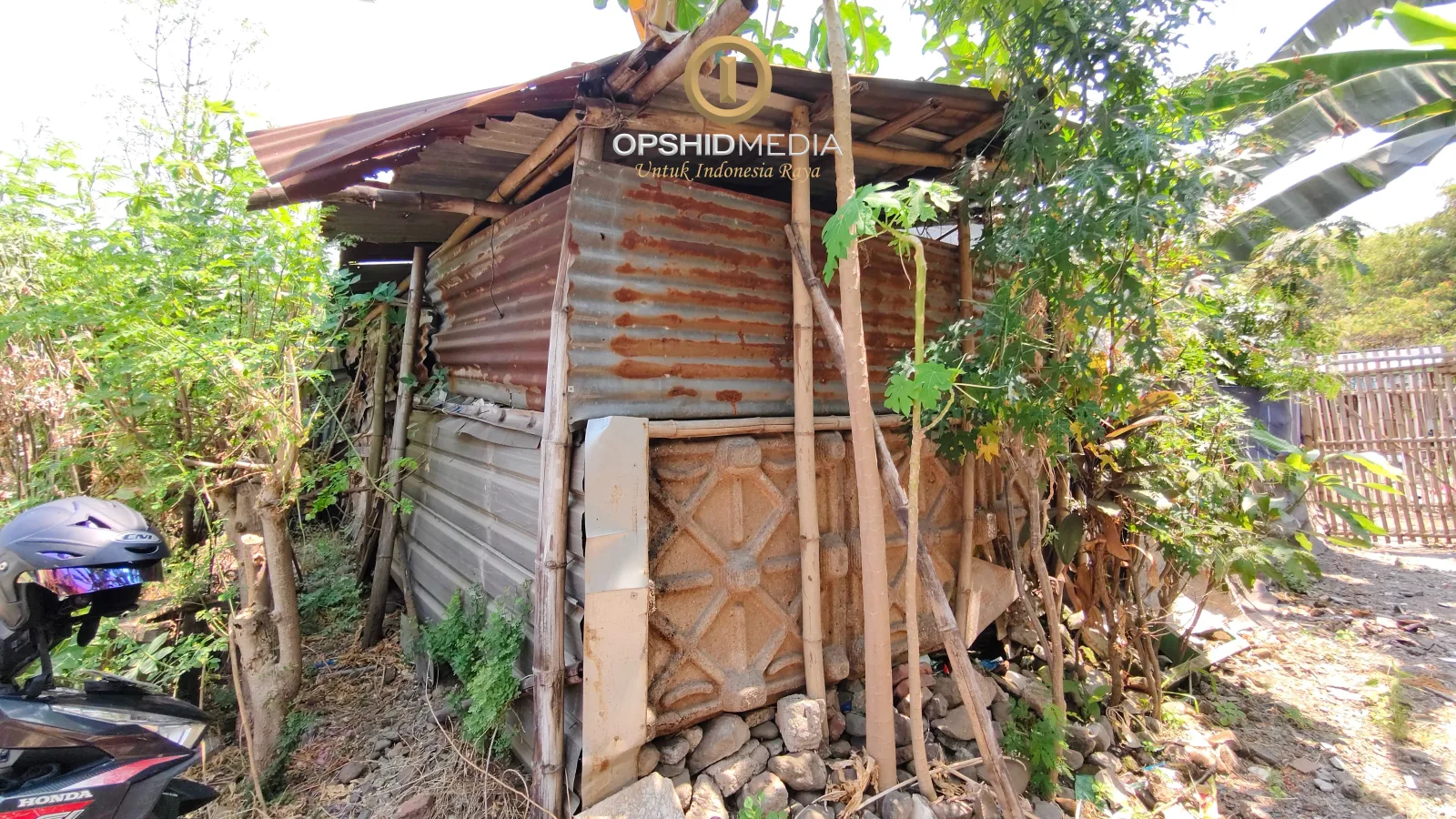 Menyambut Hari Sumpah Pemuda, OPSHID Pasuruan Bangunkan Rumah Gratis Untuk Kuli Batu di Dusun Payaman