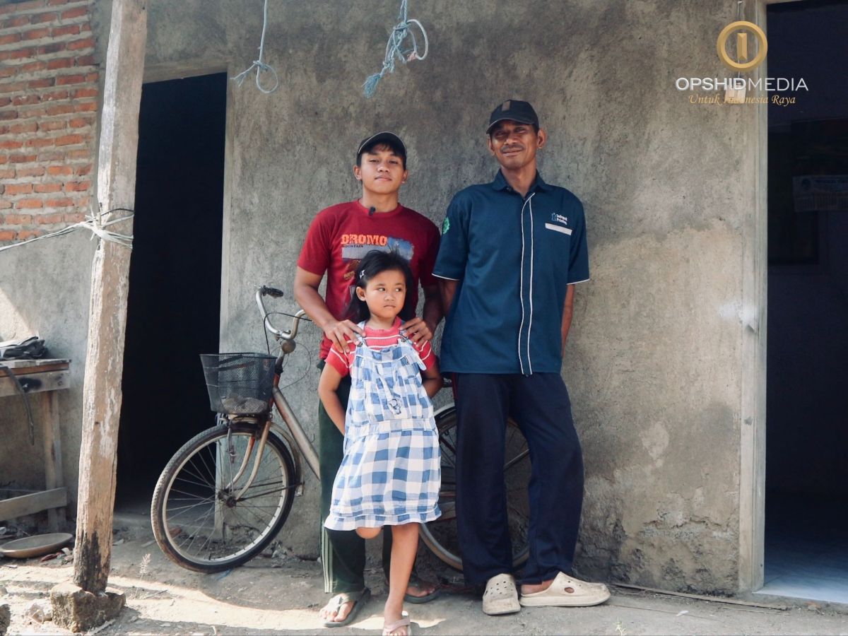 Didik: Pedagang Es Tebu di Sidoarjo Rawat Dua Anak Seorang Diri