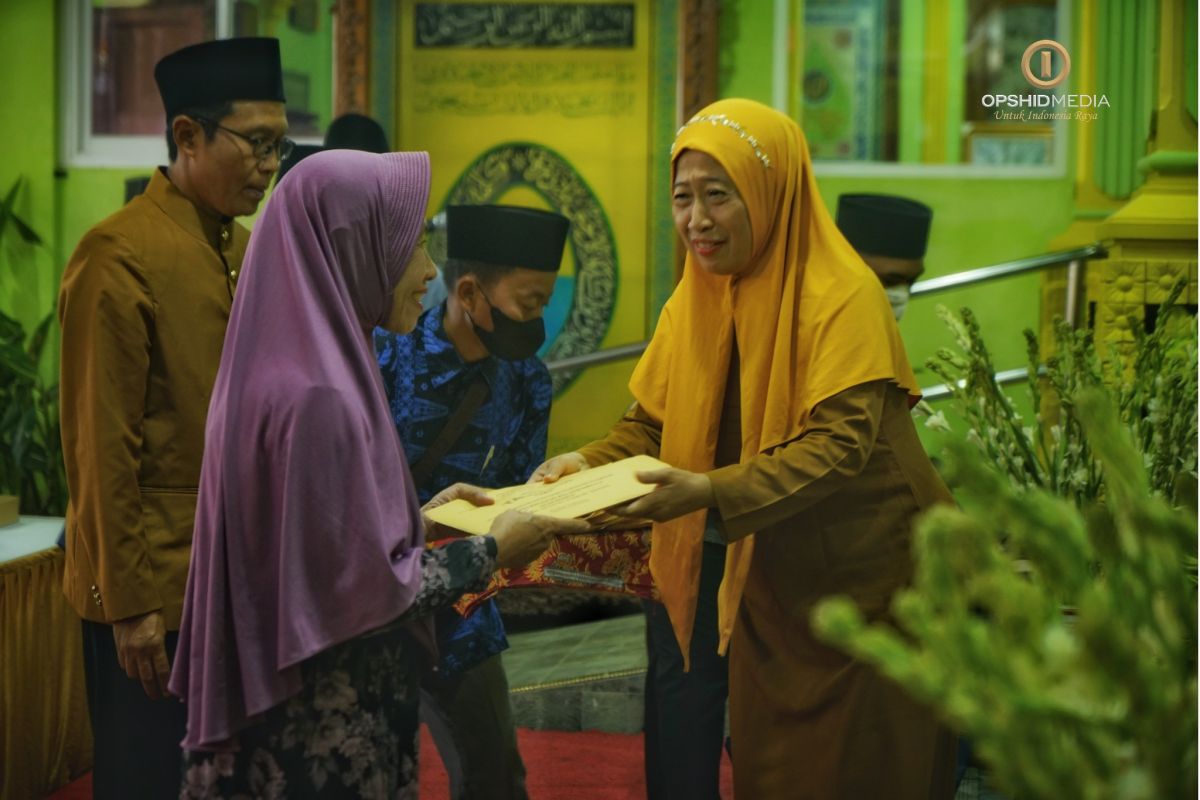 Haul Pejuang Shiddiqiyyah, 37 Pendamping Almarhum Terima Tali Asih