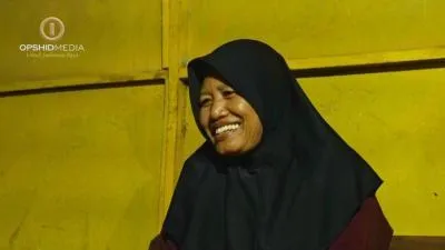 Air Mata di Balik Rumah Papan: Kisah Ibu Carning dari Desa Semanding - Tuban