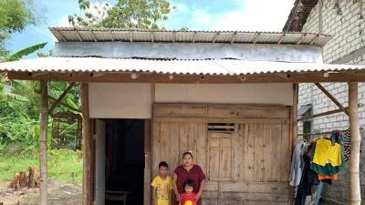 Shiddiqiyyah Bangunkan Rumah Untuk Orang Tua Tunggal di Pati