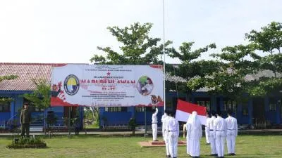 Peringati Hari Pahlawan, Pesantren Shiddiqiyyah Adakan Upacara Bendera